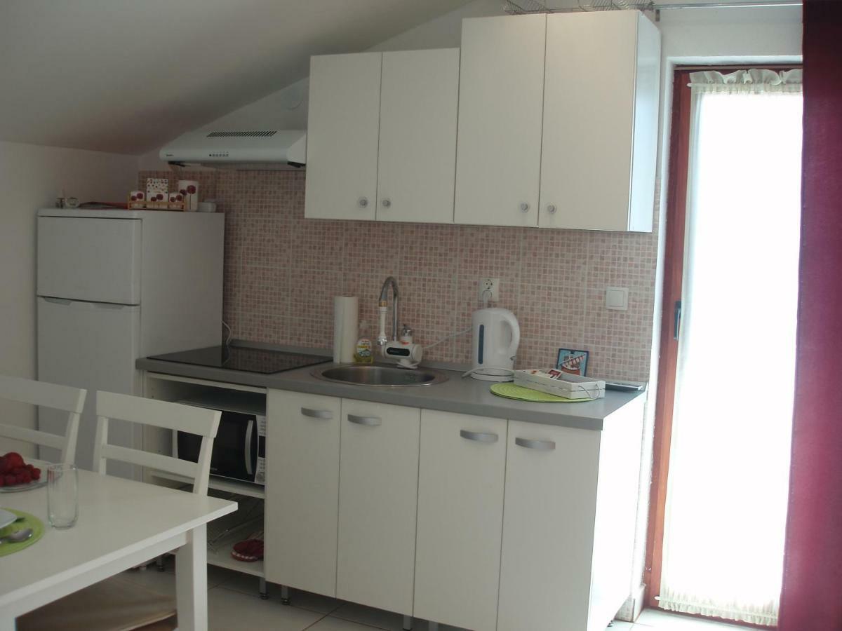 "Mea Culpa" Apartamento Karlobag Exterior foto